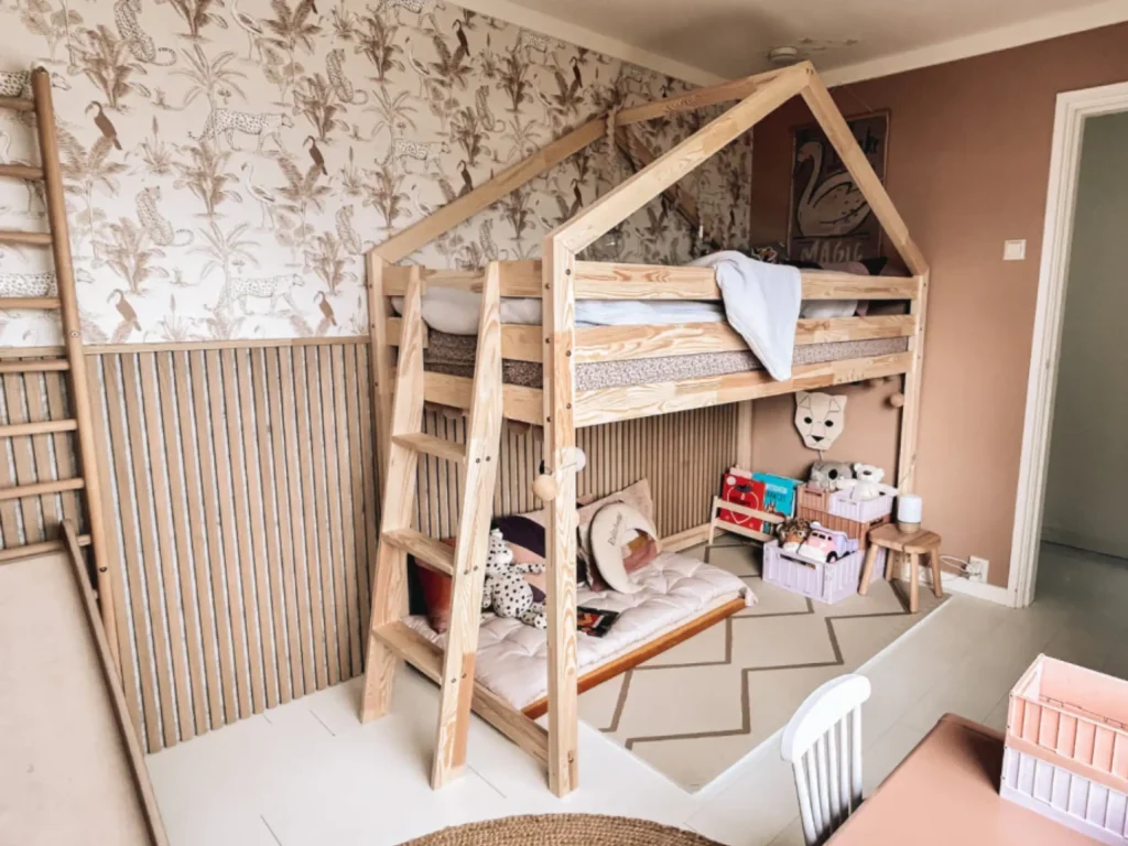 Kamar Multifungsi dengan Mezzanine